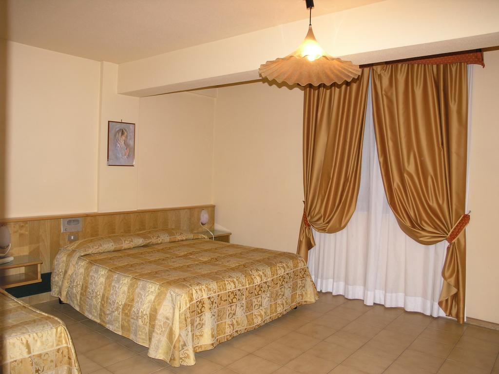 Hotel Tre Torri Villaggio Mosè Esterno foto