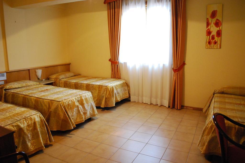 Hotel Tre Torri Villaggio Mosè Esterno foto