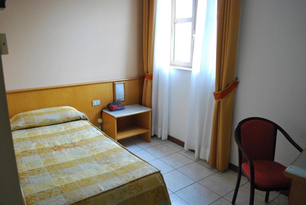Hotel Tre Torri Villaggio Mosè Esterno foto