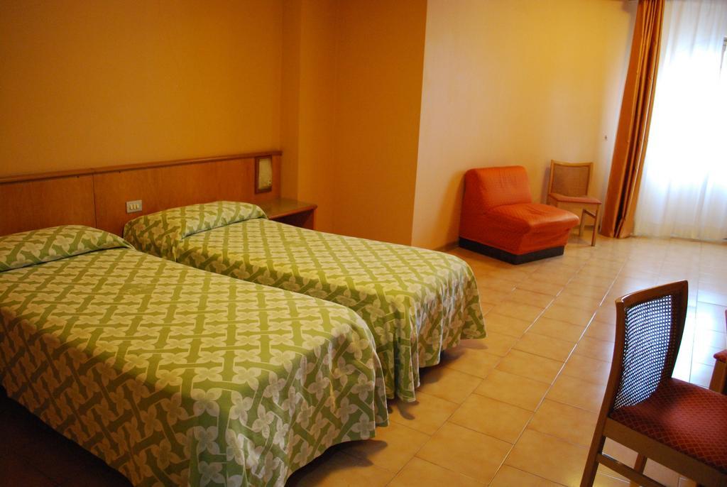 Hotel Tre Torri Villaggio Mosè Esterno foto