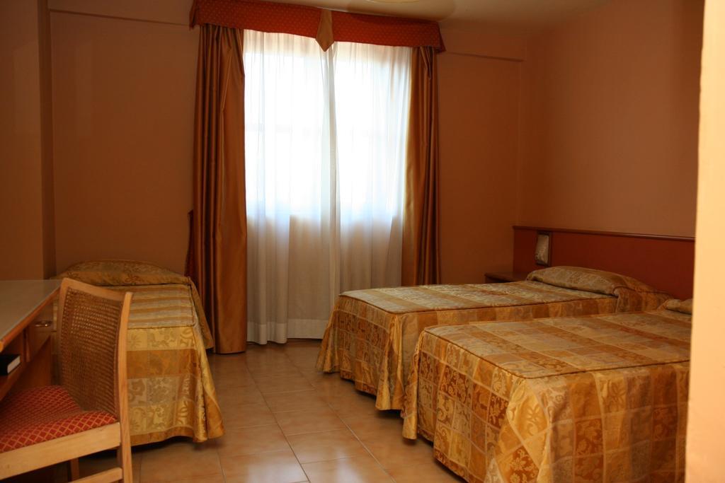 Hotel Tre Torri Villaggio Mosè Esterno foto